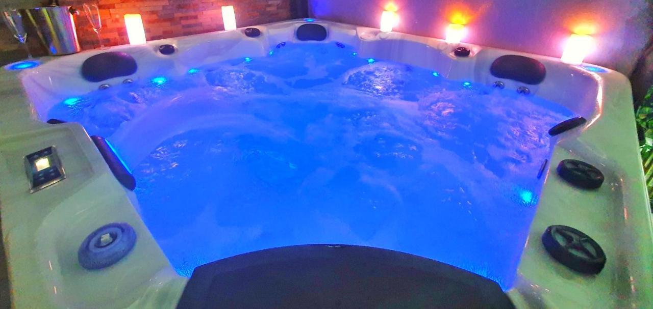 -Gite Cocoon Spa-Jacuzzi-Jardin-Parking Prive-Climatisation Holtzwihr Buitenkant foto